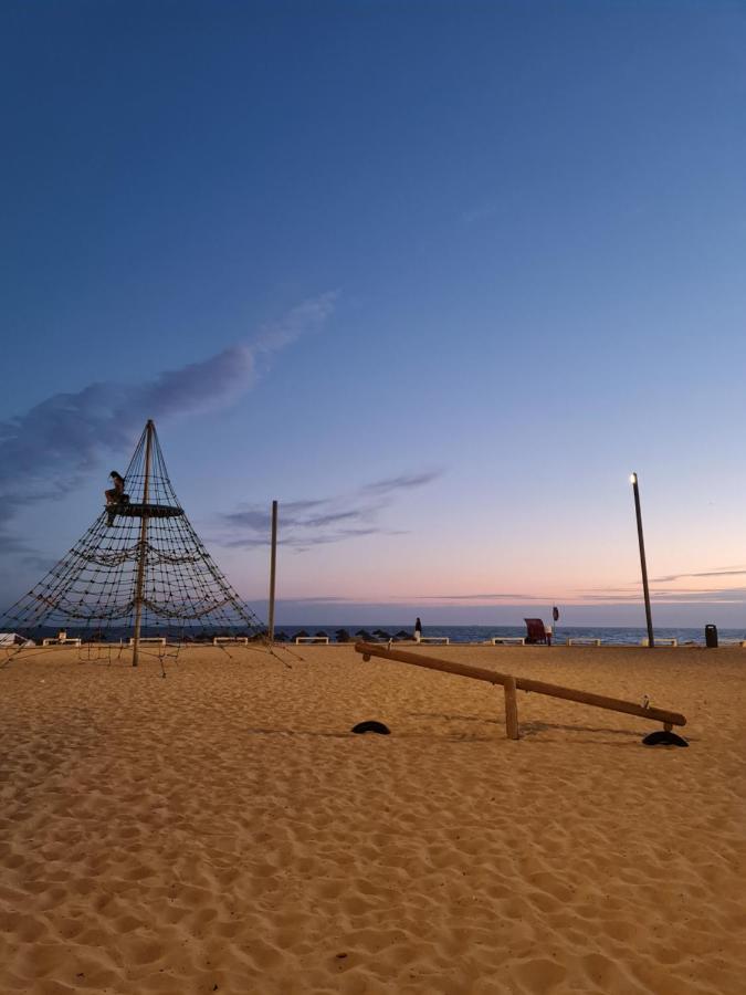 Front Beach Costa Caparica Lisbon Costa de Caparica Exteriér fotografie