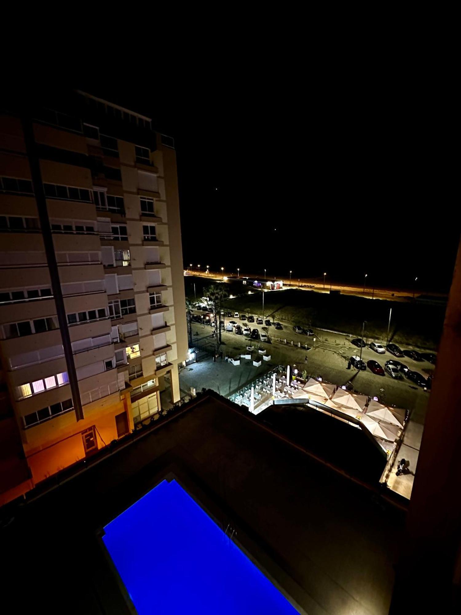Front Beach Costa Caparica Lisbon Costa de Caparica Exteriér fotografie